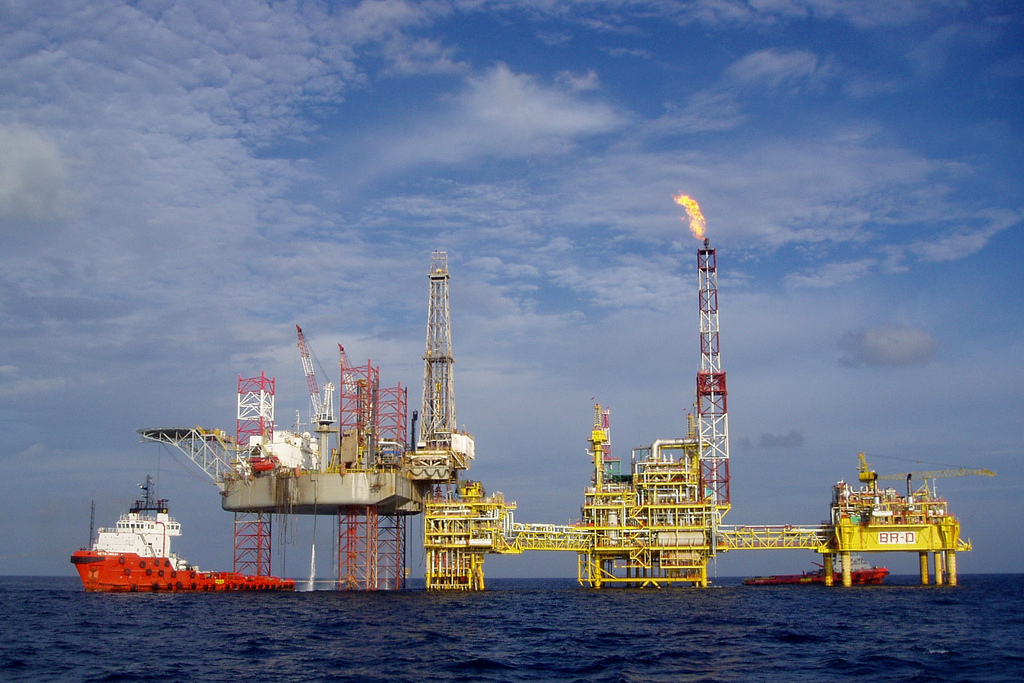 ادغام و ترکیب، راهکار صنایع نفت و گاز جهان