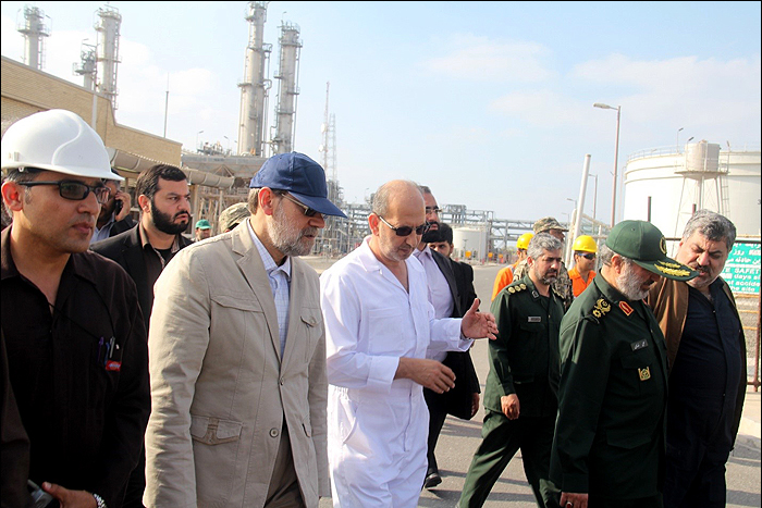 بازدید رئیس مجلس شورای اسلامی از جزیره سیری