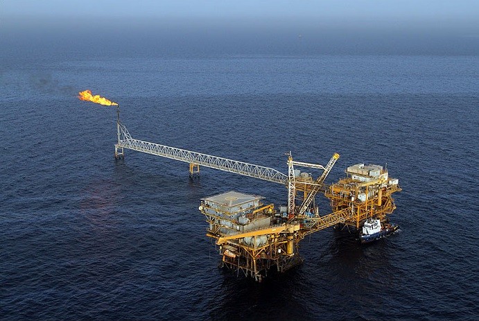 تبادلات نفت و گاز قشم و عمان آغاز می‌شود
