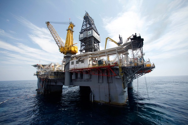 شرکت آمریکایی روآن و عربستان برای برداشت نفت از دریا همکاری می‌کنند