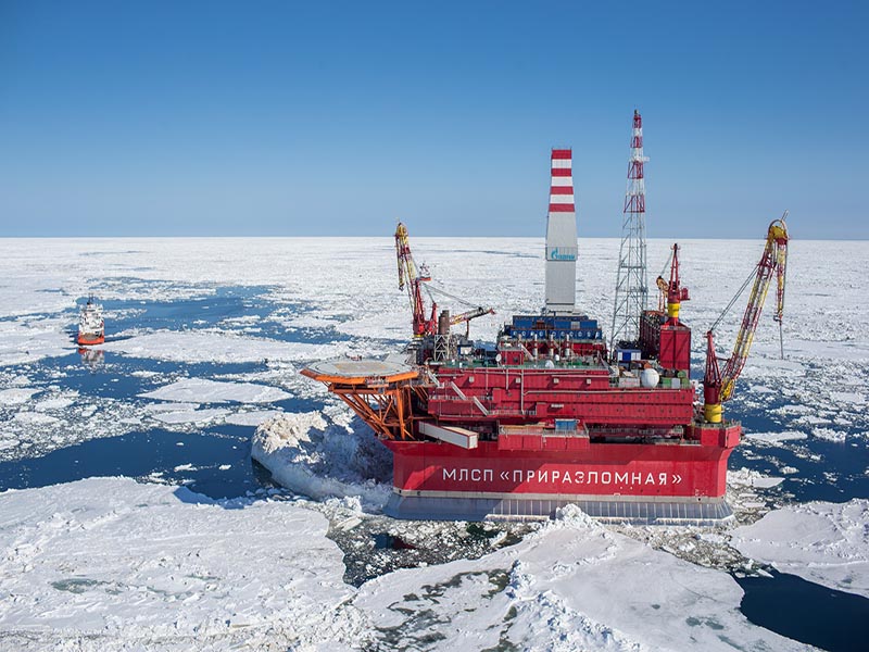 پوتین: روسیه آماده اجرای تعلیق نفتی است