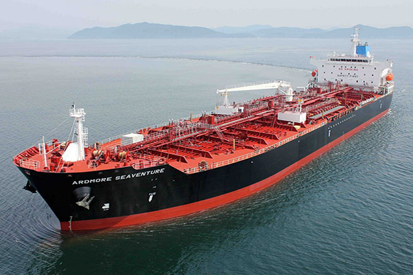 اعلام نوسازی ناوگان دریایی در پایانه‎های نفتی ایران