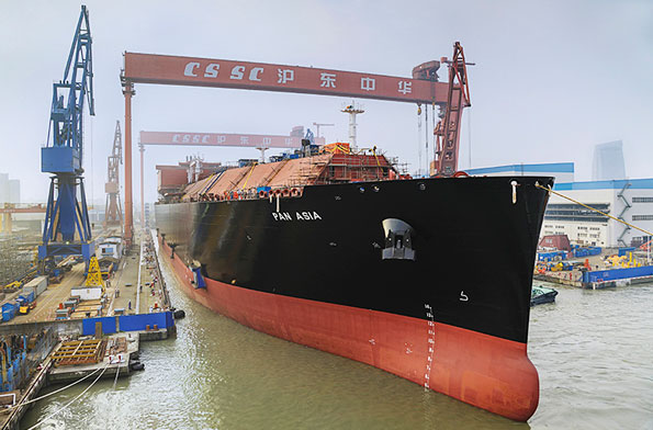 به‎آب‎اندازی بزرگترین کشتی LNGبر چین