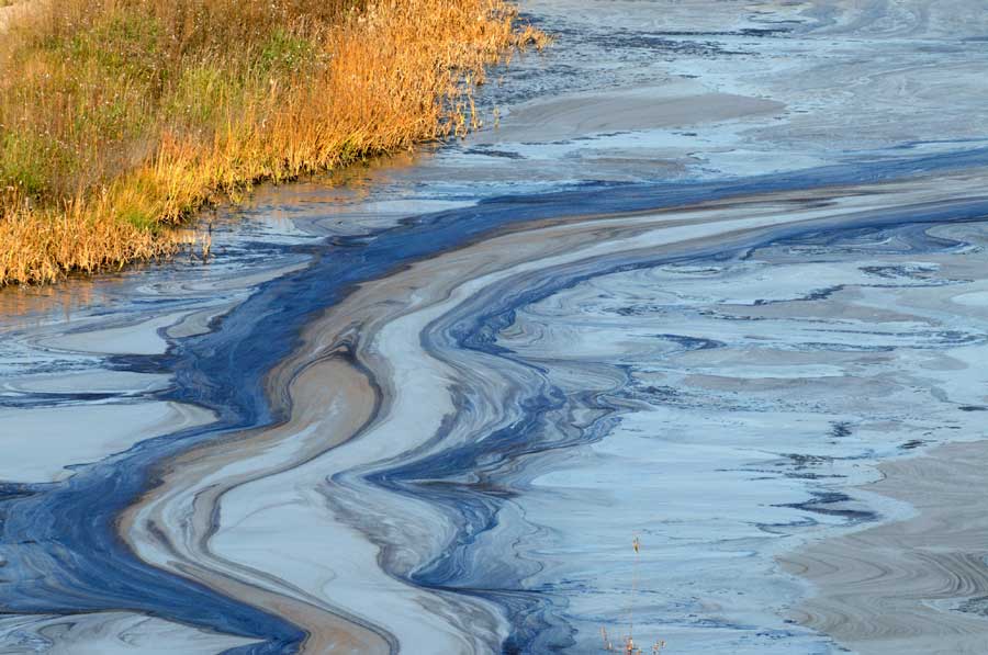 دریای خزر؛ قربانی فاضلاب و آلودگی نفتی 