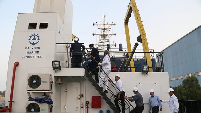 بازدید مسئولان از آخرین وضعیت کشتی تحقیقاتی خلیج فارس