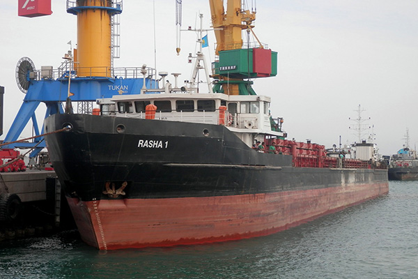 برخورد دو کشتی باری ایرانی و روسی در بندر آستاراخان
