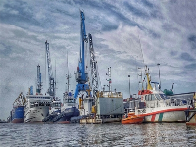 پروژه لایروبی بنادر گیلان به شرکت خط دریا  بندر واگذار شد