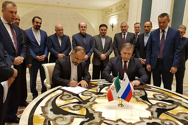 شرکت ملی نفت ایران و لوک اویل روسیه ۲ تفاهم‌نامه همکاری امضاکردند