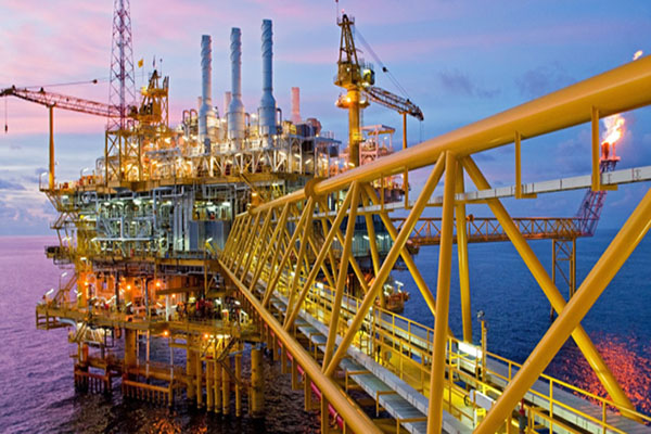مذاکره با مشاوران آلمانی و فرانسوی برای آموزش شرکت‌های نفتی 